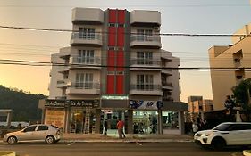 Apto na avenida de PIRATUBA, próximo ao balneário